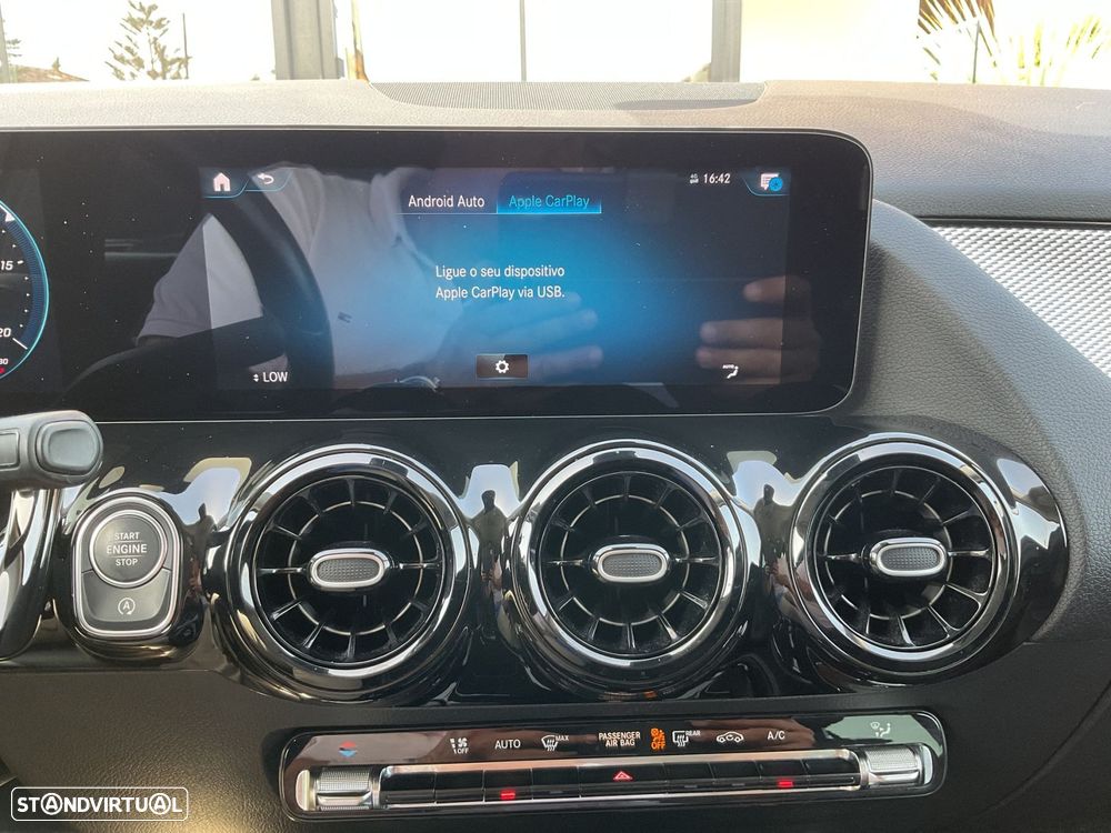Mercedes-Benz GLA 200 d - 34