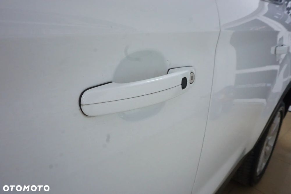 Ford Kuga 2.0 TDCi 4x4 Titanium - 12