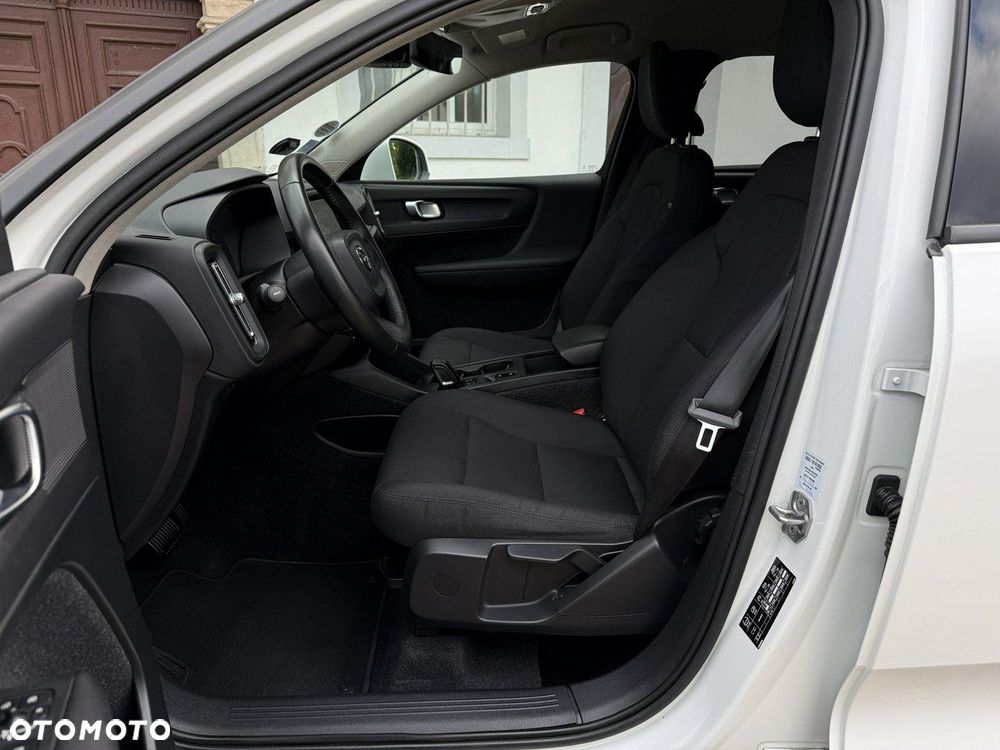 Volvo XC 40 T4 Geartronic Momentum - 30