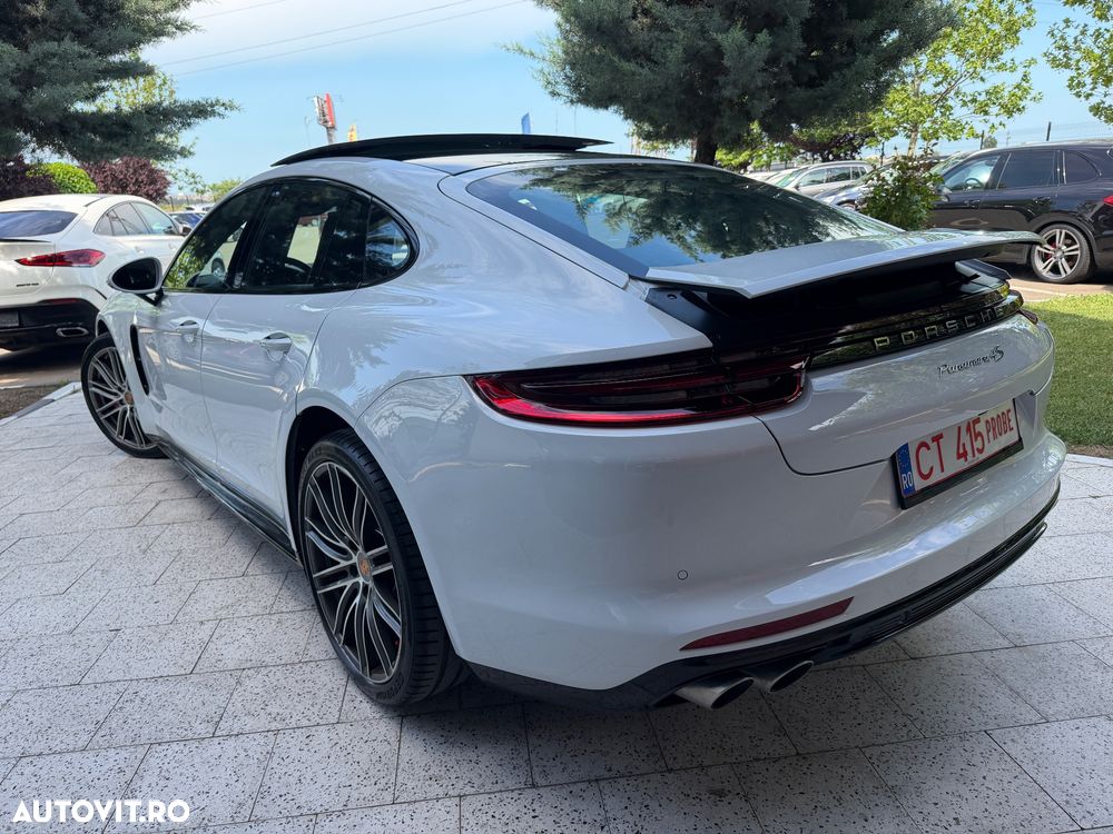Porsche Panamera 4S Executive - 26