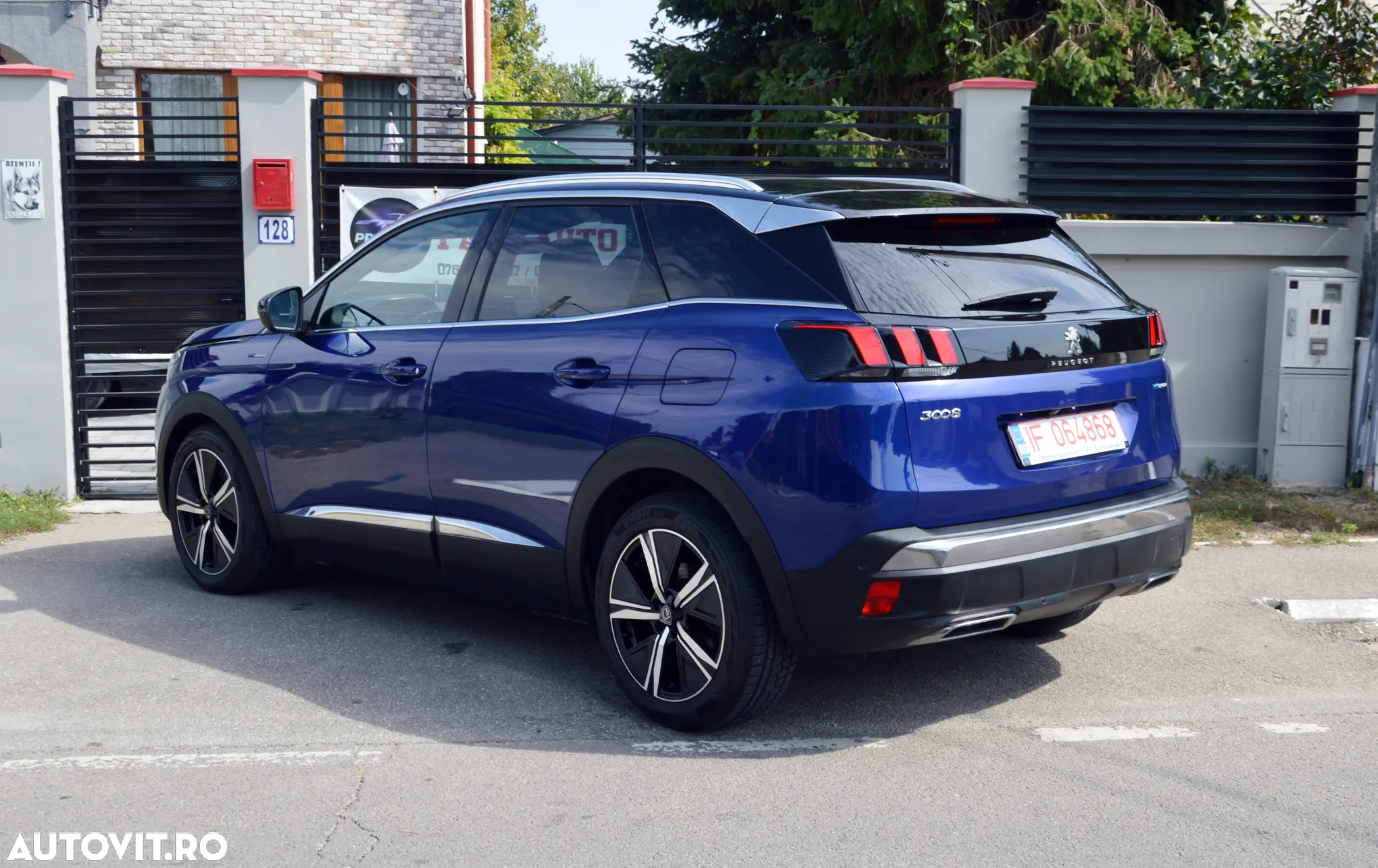 Peugeot 3008 PHEV 300 EAT8 4X4 GT - 32