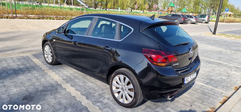 Opel Astra 1.4 Turbo Cosmo - 3