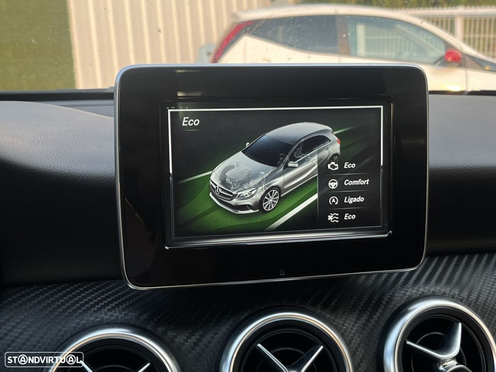 Mercedes-Benz A 200 d AMG Line - 22