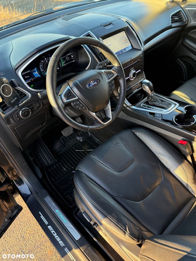 Ford Edge - 6