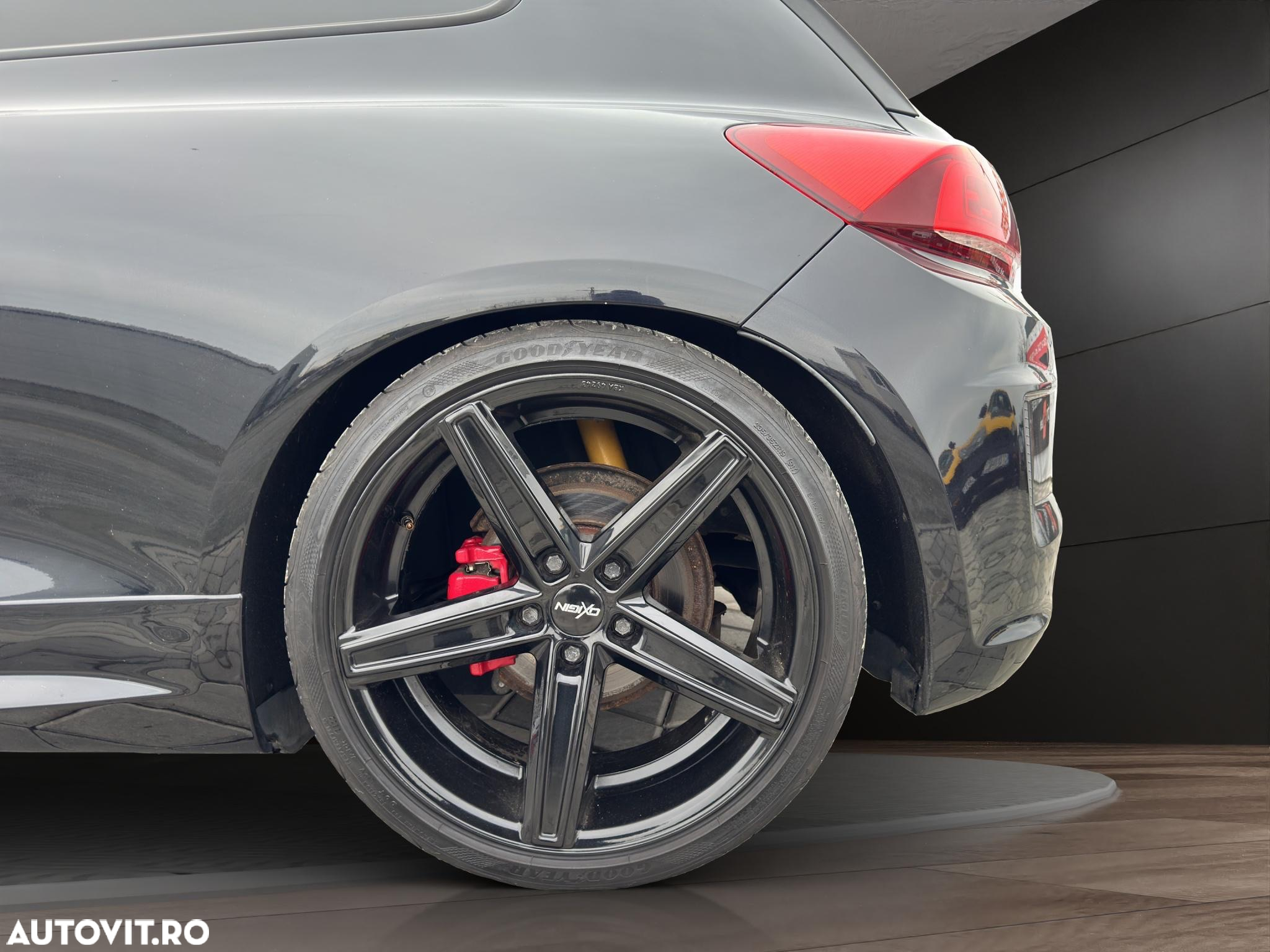 Volkswagen Scirocco 2.0 GTS (BlueMotion Technology) DSG - 19