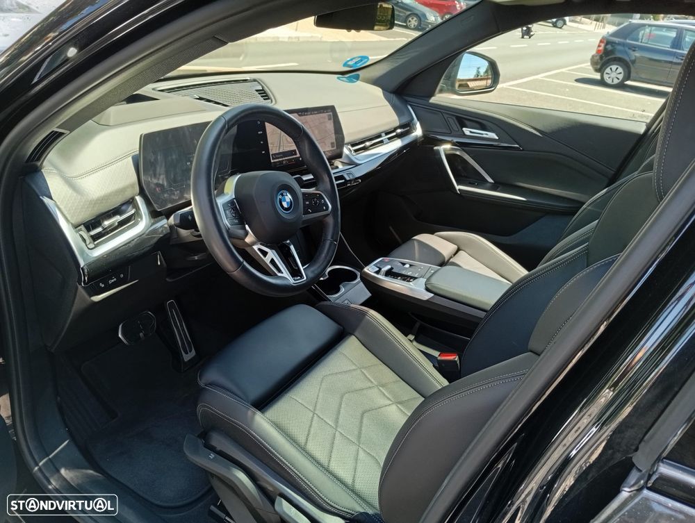 BMW iX2 eDrive20 Pack Desportivo M Pro - 4