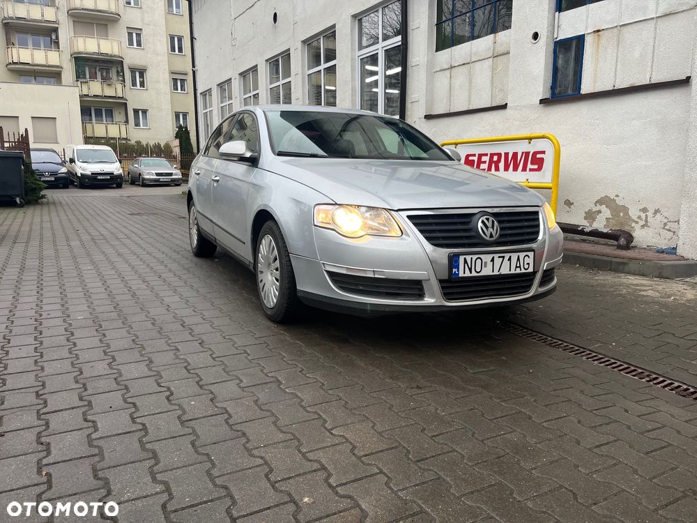 Volkswagen Passat 1.9 TDI DPF Trendline - 1
