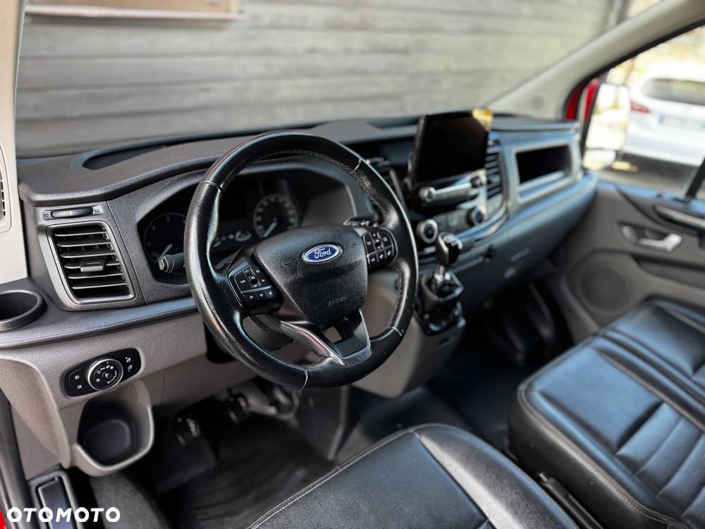 Ford CUSTOM - 12