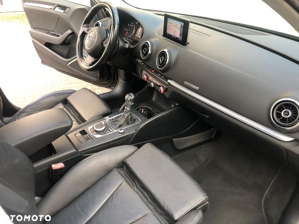 Audi A3 Sportback 2.0 TDI (clean diesel) quattro S tronic Ambiente - 9