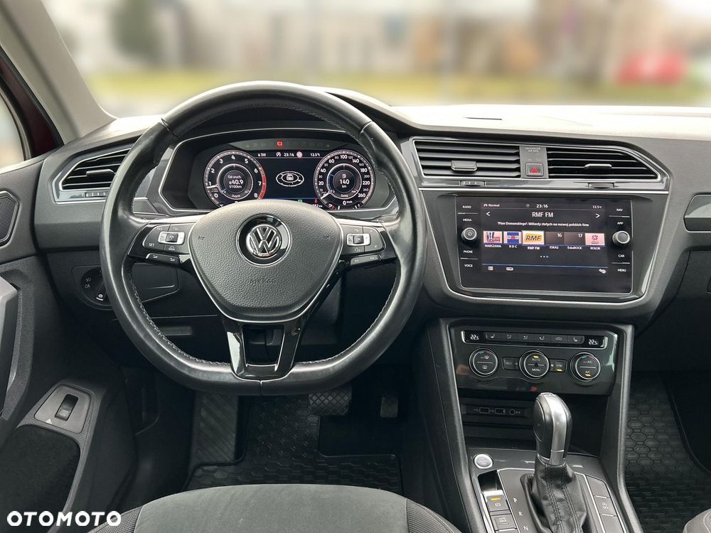 Volkswagen Tiguan - 11