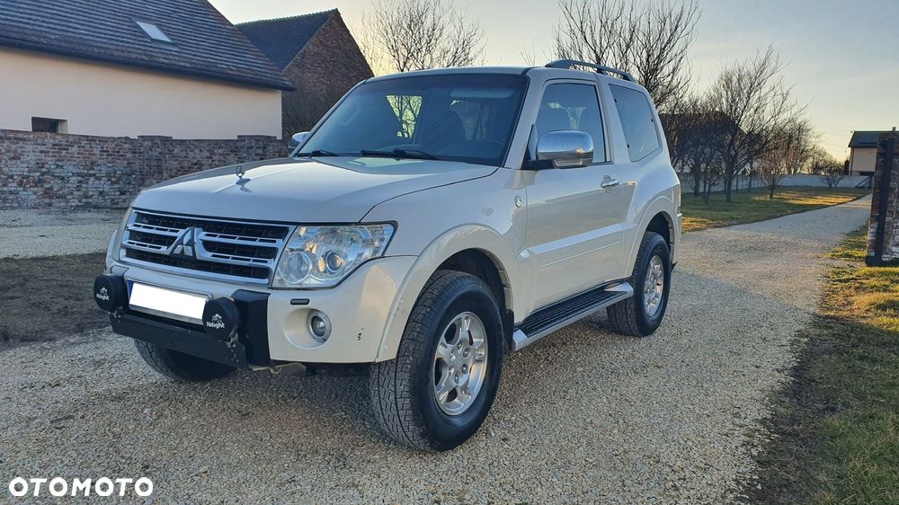 Mitsubishi Pajero 3.8 V6 Automatik Instyle - 4
