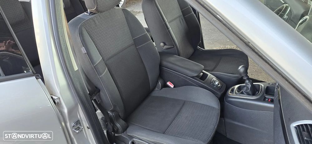 Renault Scénic 1.5 dCi Dynamique S - 28