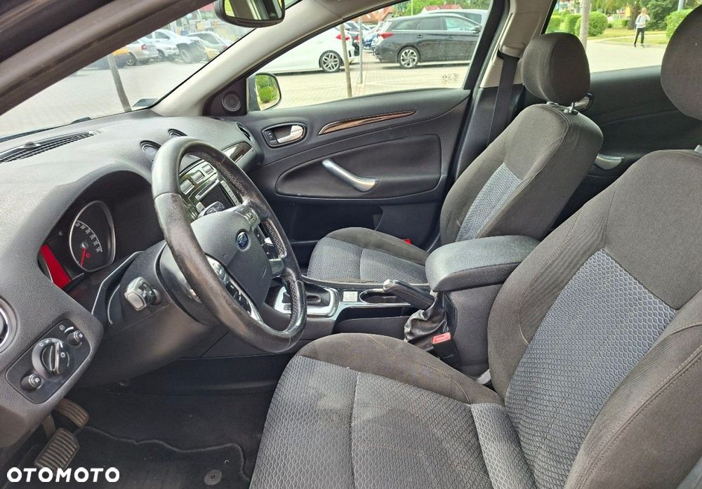 Ford Mondeo - 17