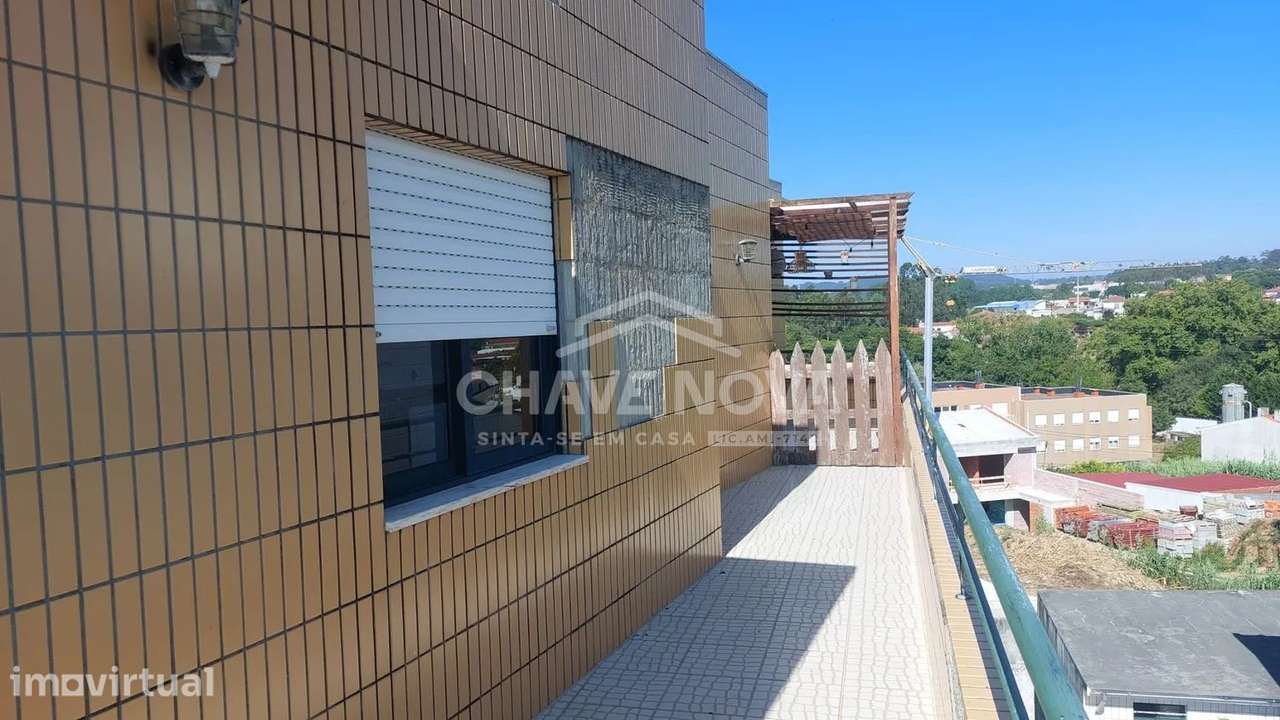 T2 no último piso com terraço e garagem fechada S. Félix da Marinha - Grande imagem: 5/30