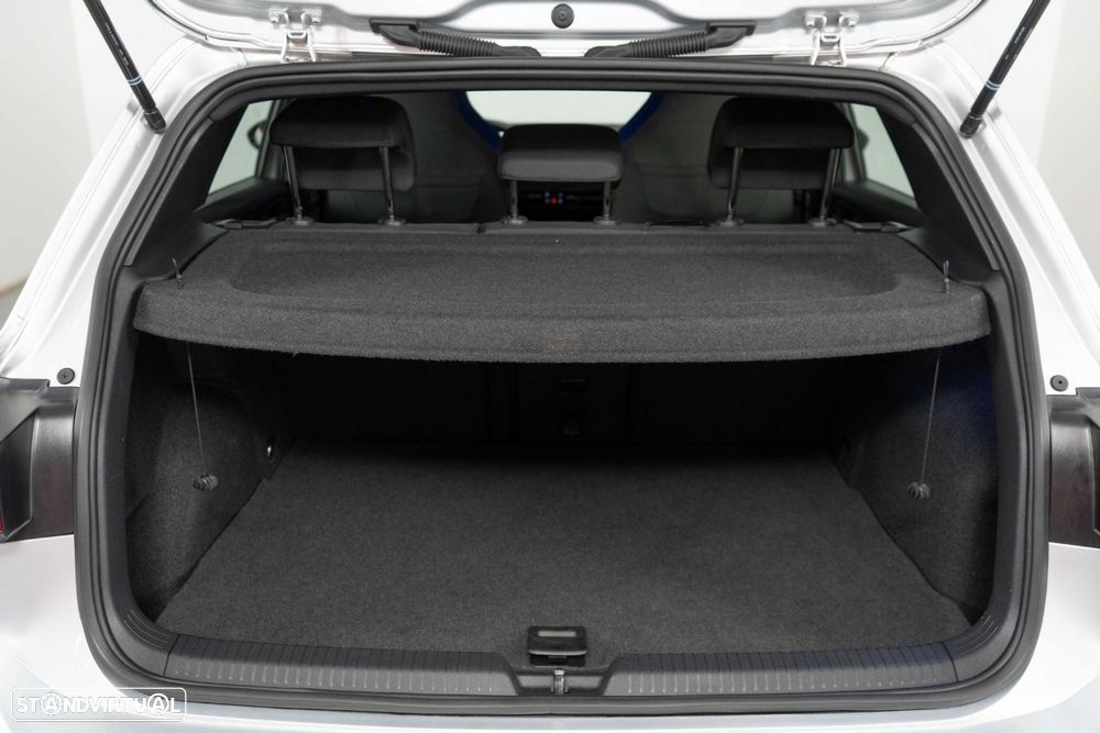 VW Golf 1.4 TSI e-Hybrid DSG - 21