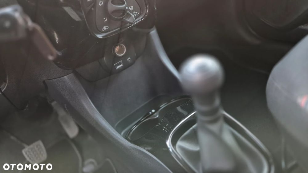 Citroën C1 1.0 VTi Shine EU6 - 33