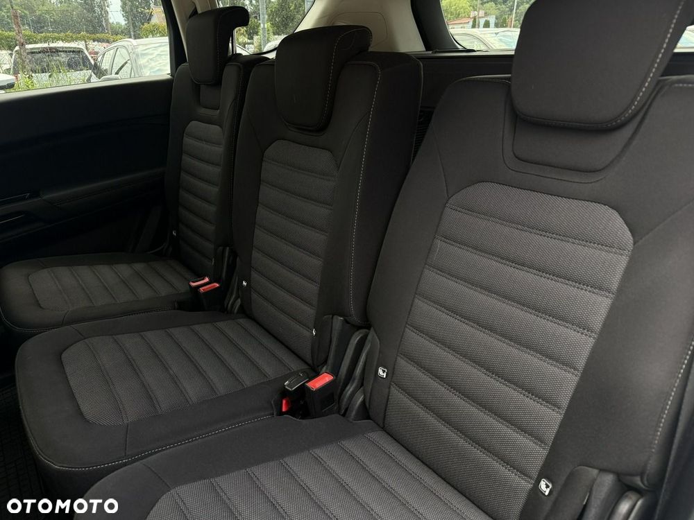 Ford S-Max - 9
