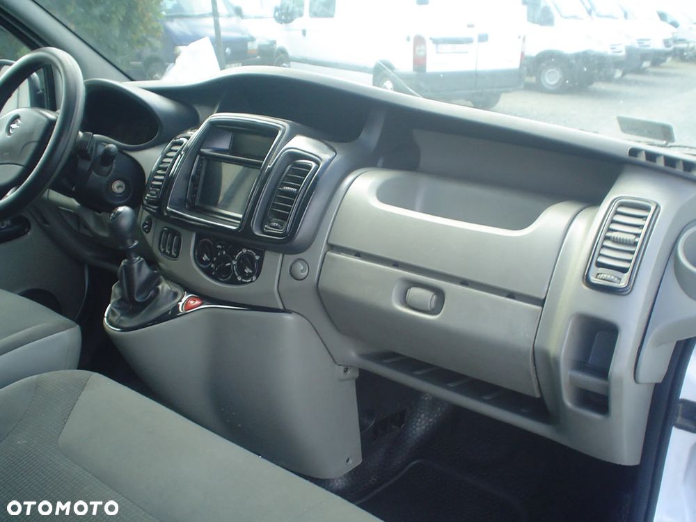 Renault TRAFIC - 21
