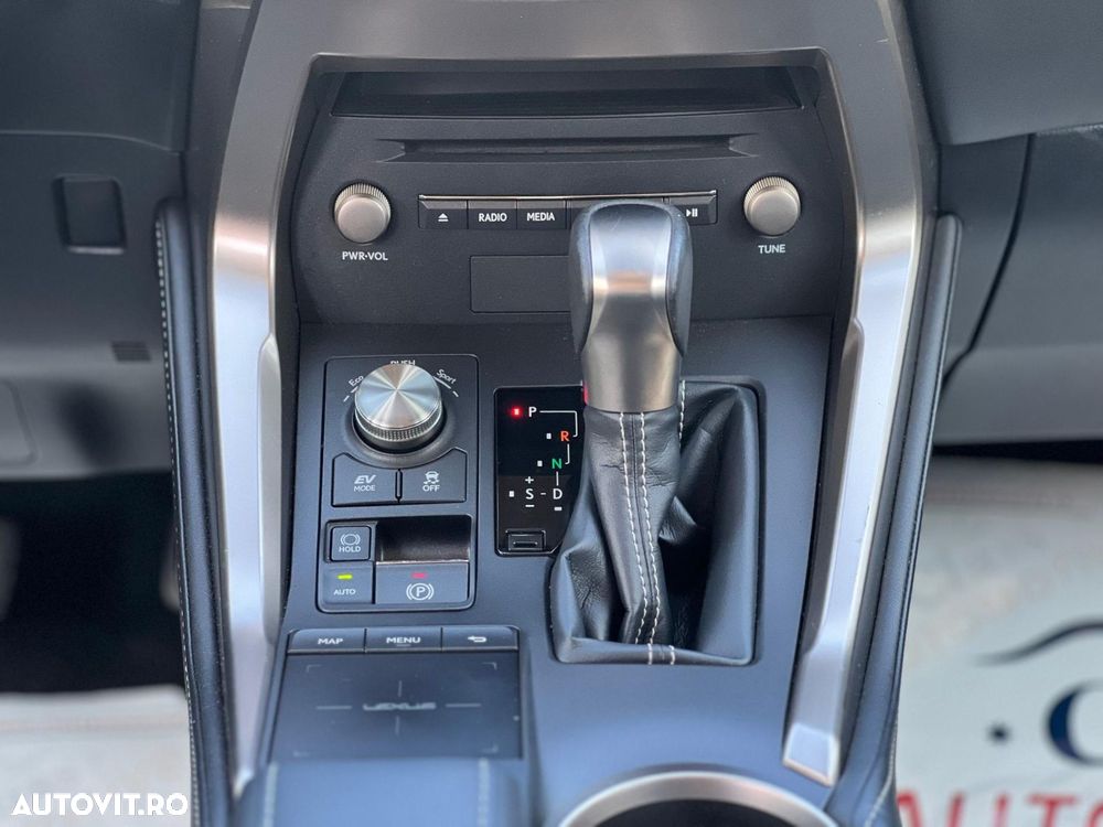 Lexus Seria NX - 20