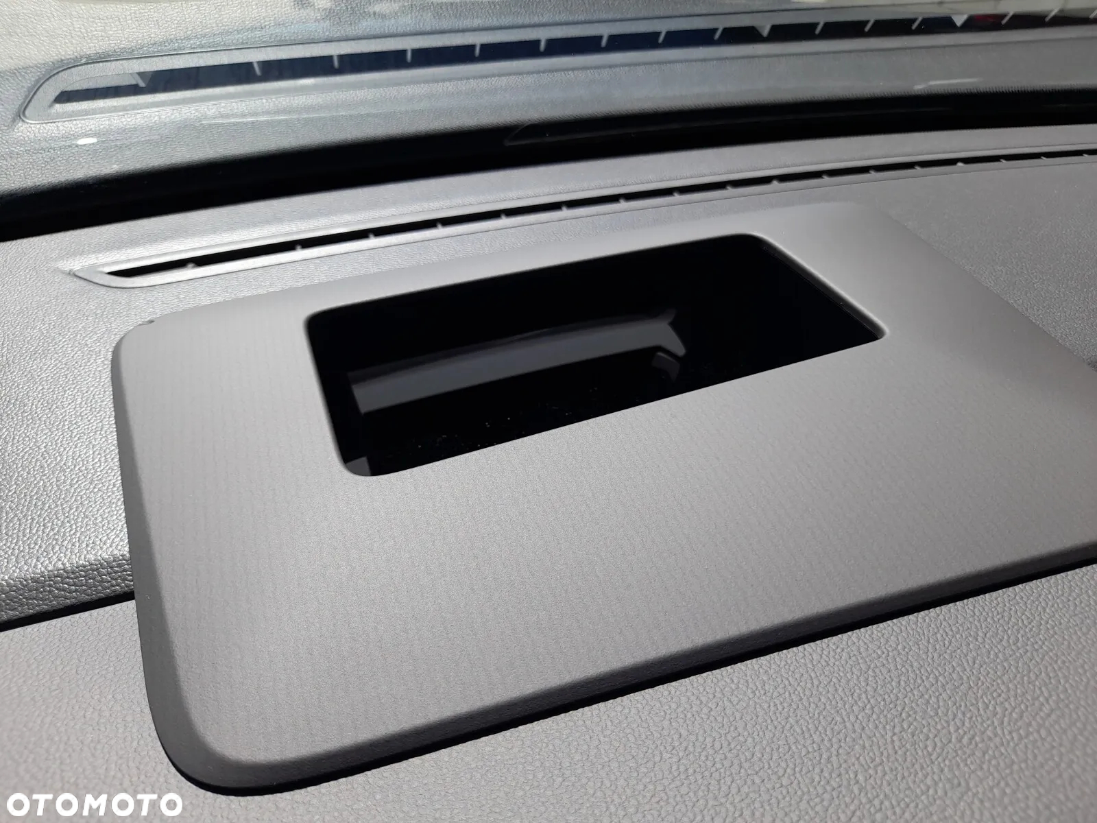 Volkswagen Multivan 2.0 TDI L2 Style DSG - 9