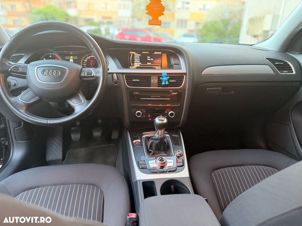 Audi A4 2.0 TDI B8 - 14