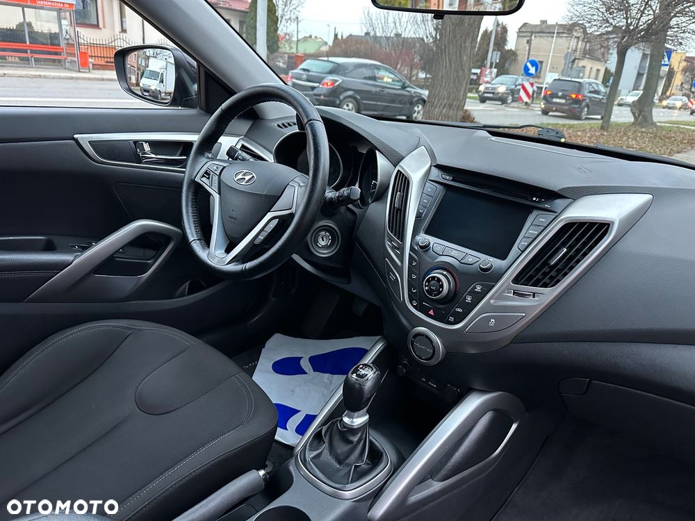 Hyundai Veloster 1.6 blue Premium - 16