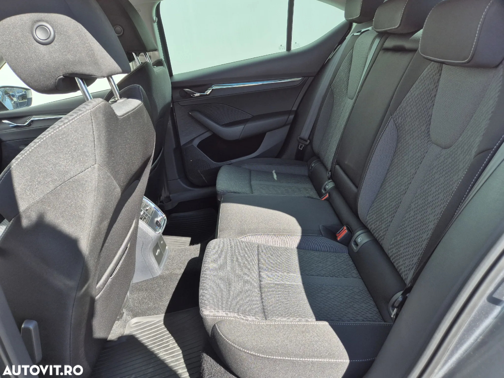 Skoda Octavia 1.0 TSI DSG Mild Hybrid Style - 12