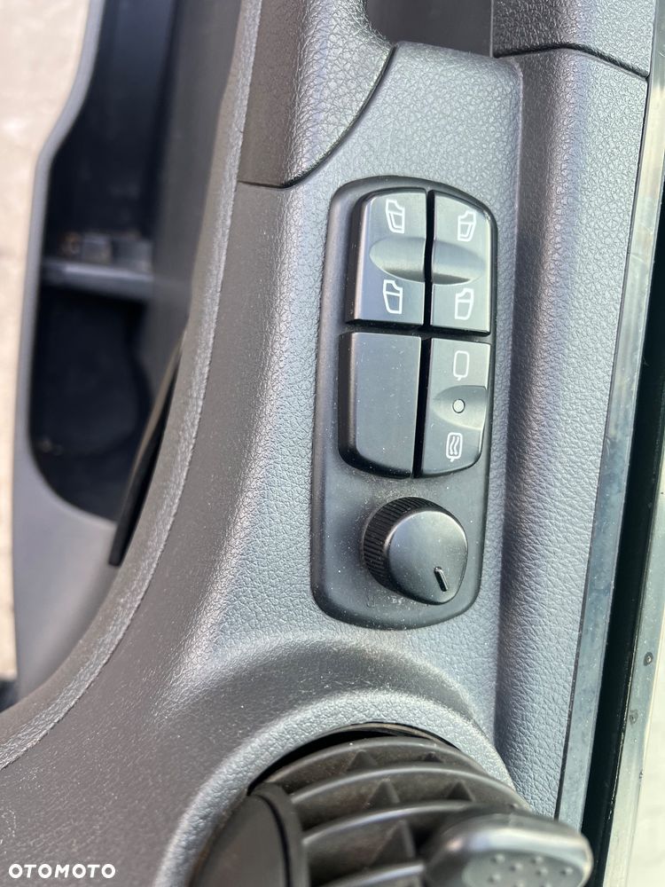 Mercedes-Benz Atego 1230 Kontener 8,2m + Winda - 14