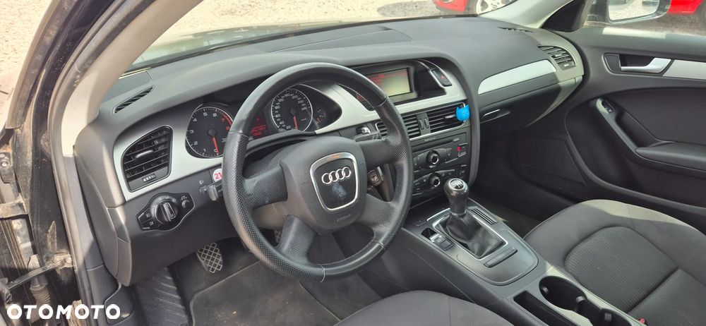 Audi A4 ver-avant-1-8-tfsi-ambiente - 14