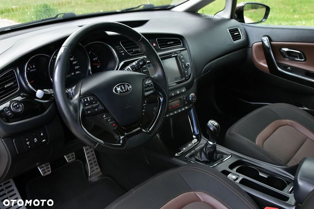 Kia Ceed 1.6 GDI Business Line - 19