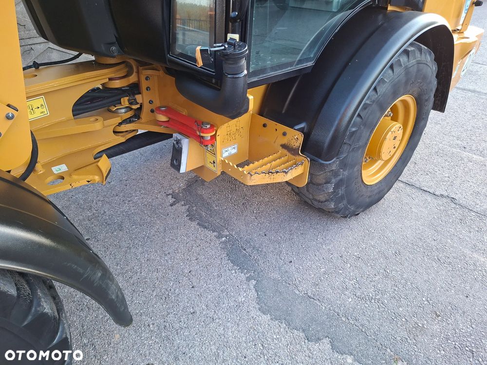 Caterpillar CAT 906 M - 14