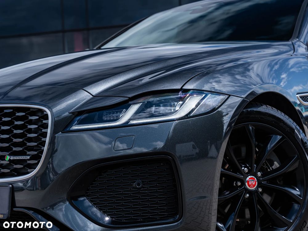 Jaguar XF D200 R-Dynamic HSE - 17