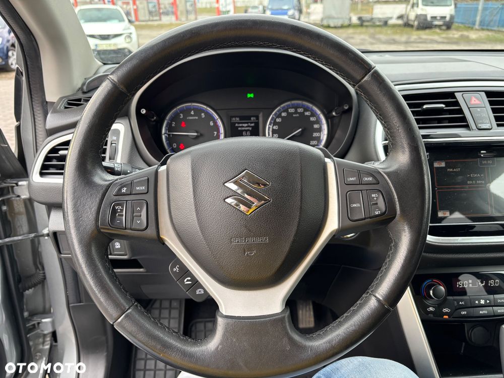 Suzuki SX4 S-Cross 1.0 T Premium - 9