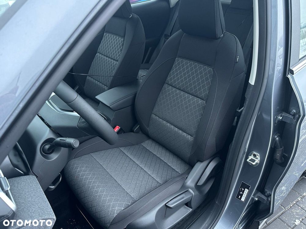 MG ZS Hybrid+ - 11