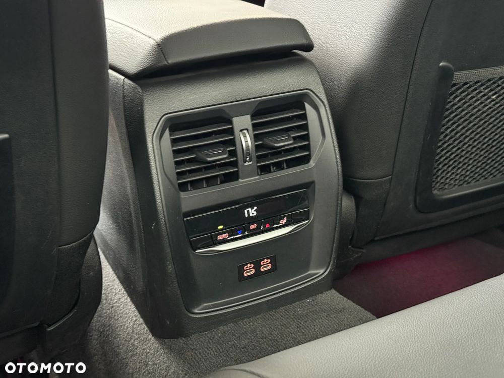 BMW Seria 3 320d xDrive M Sport Sport - 27