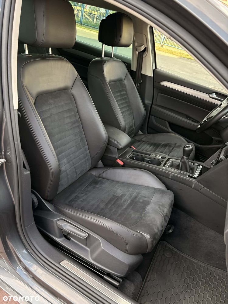 Volkswagen Passat 1.8 TSI BMT Comfortline - 12