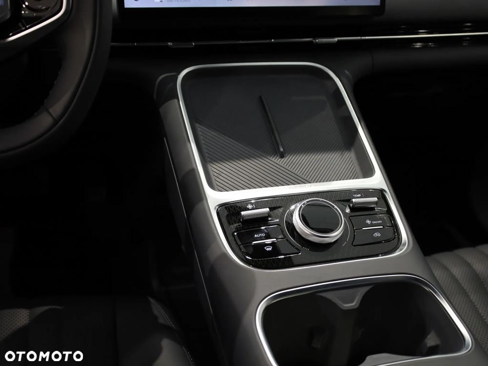 Geely Starray EM-i 1.5 PHEV Pro - 19