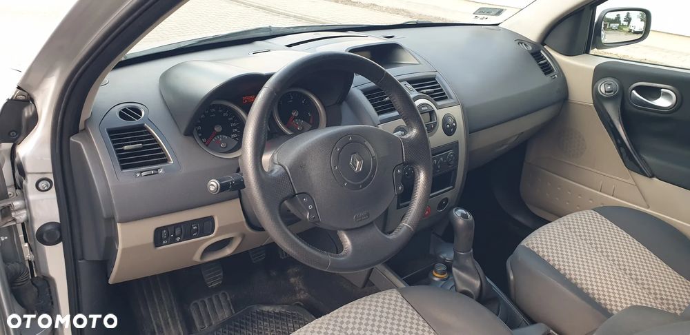 Renault Megane 1.5 dCi Confort Dynamique - 9