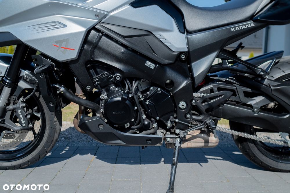 Suzuki GSX 1000 - 25