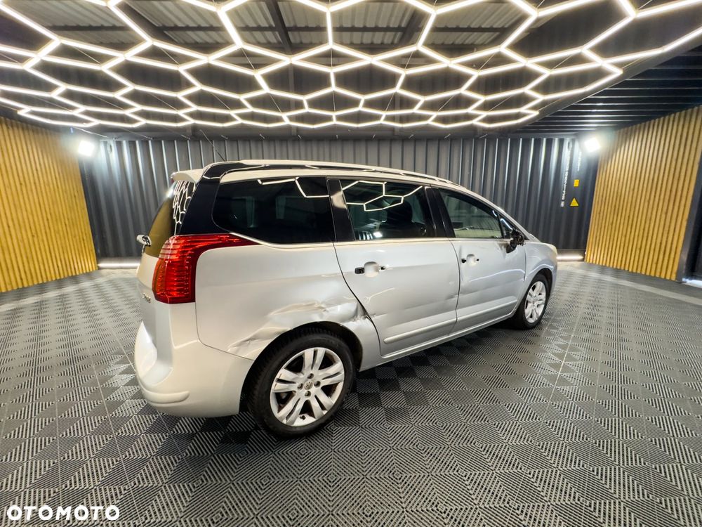Peugeot 5008 2.0 HDi Family 7os - 6