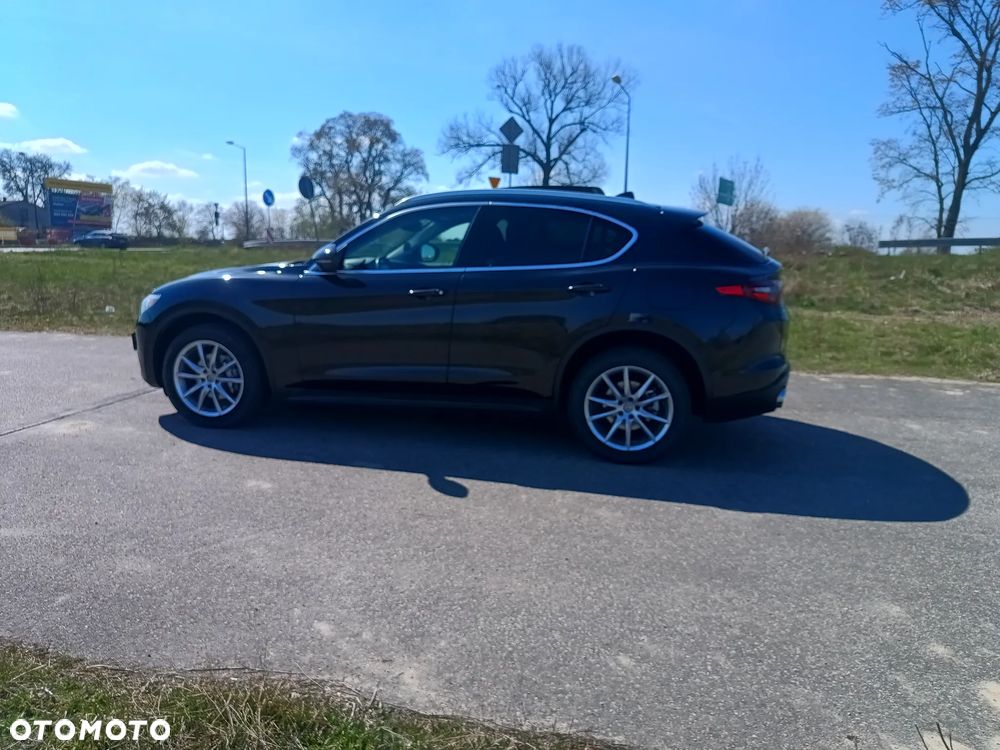 Alfa Romeo Stelvio 2.0 Turbo 16V AT8-Q4 Tributo Italiano - 10