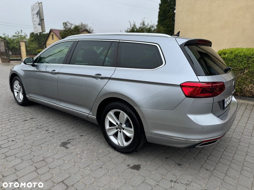 Volkswagen Passat Variant 2.0 TDI EVO Elegance DSG - 8