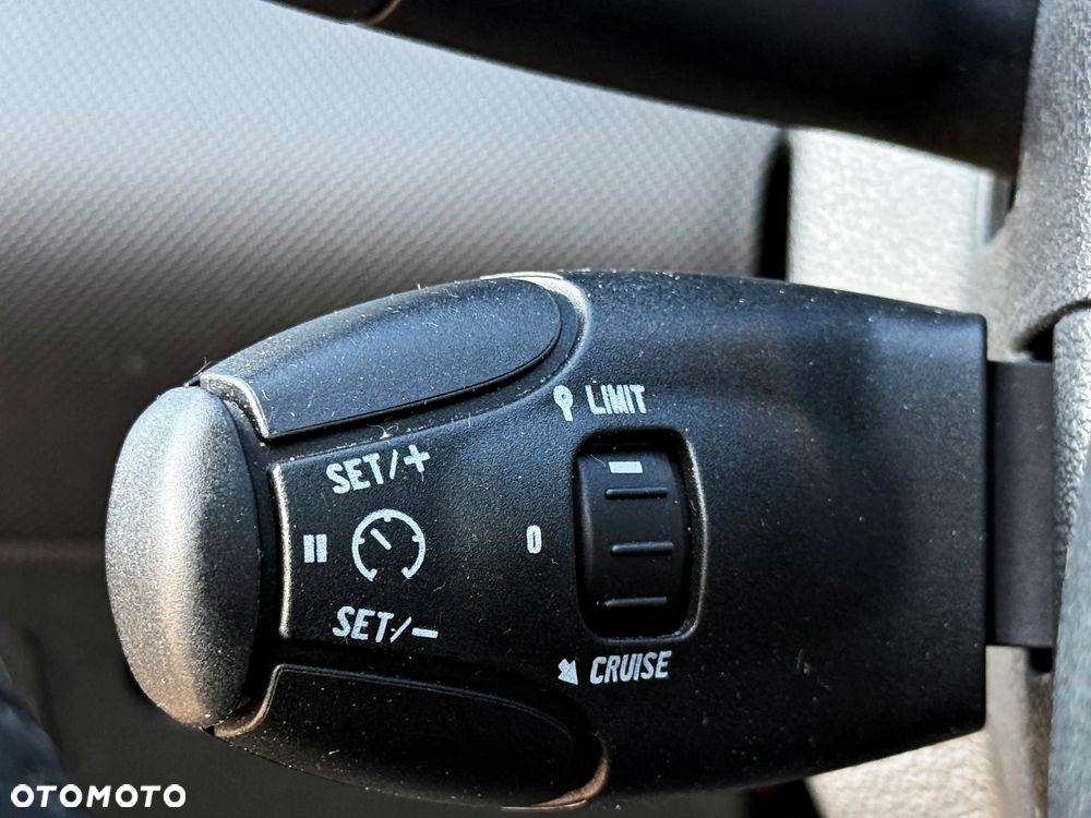 Peugeot 308 HDi FAP 150 Business Line Niveau 2 - 23