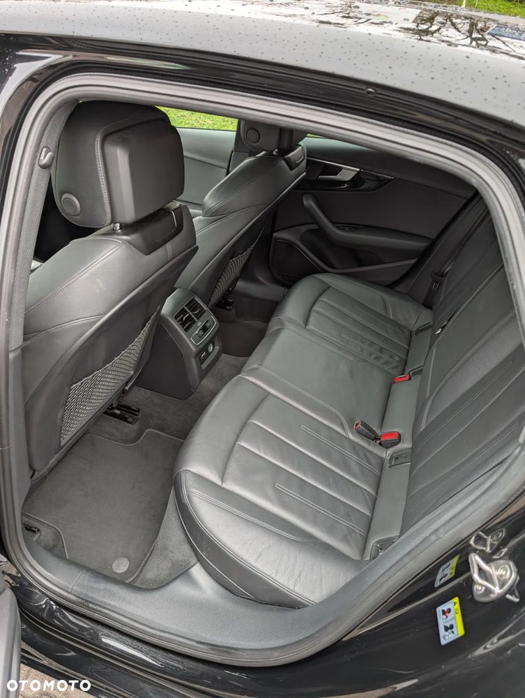 Audi A4 Limousine - 9