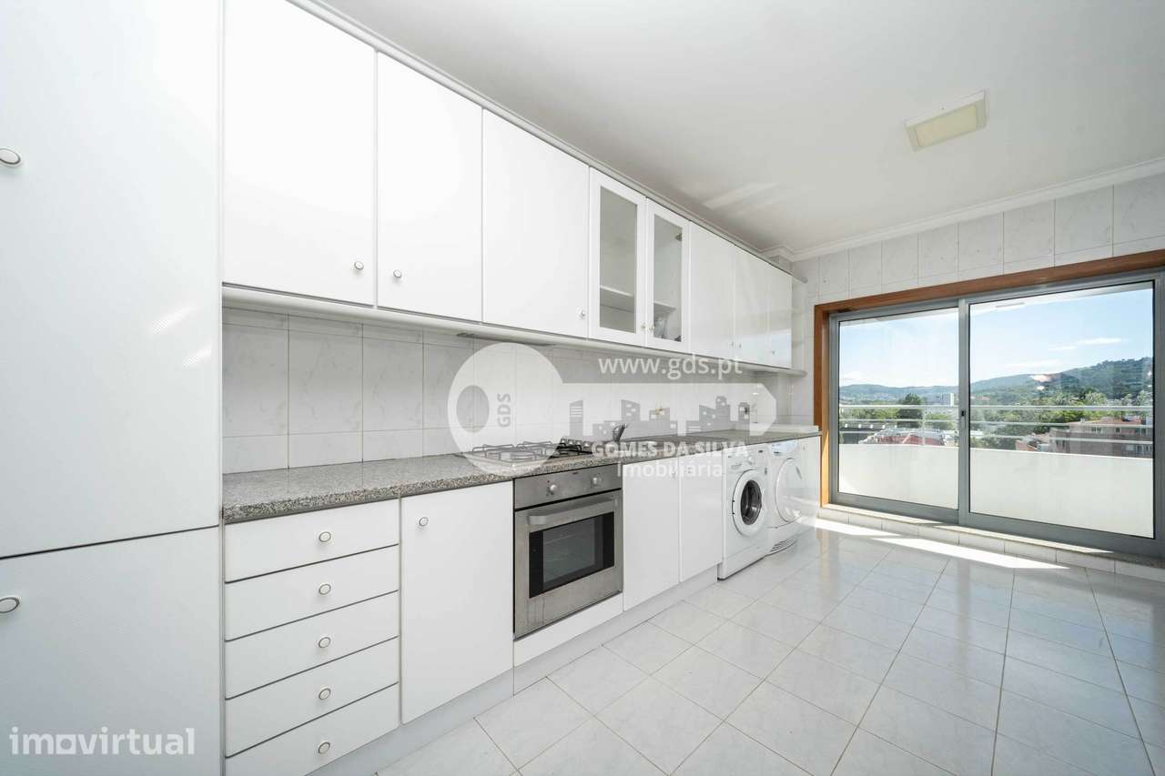 T5 Duplex na Rua Bernardo Sequeira, São Vítor - Grande imagem: 3/42
