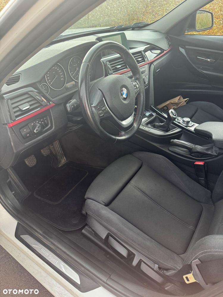 BMW Seria 3 320d xDrive - 5