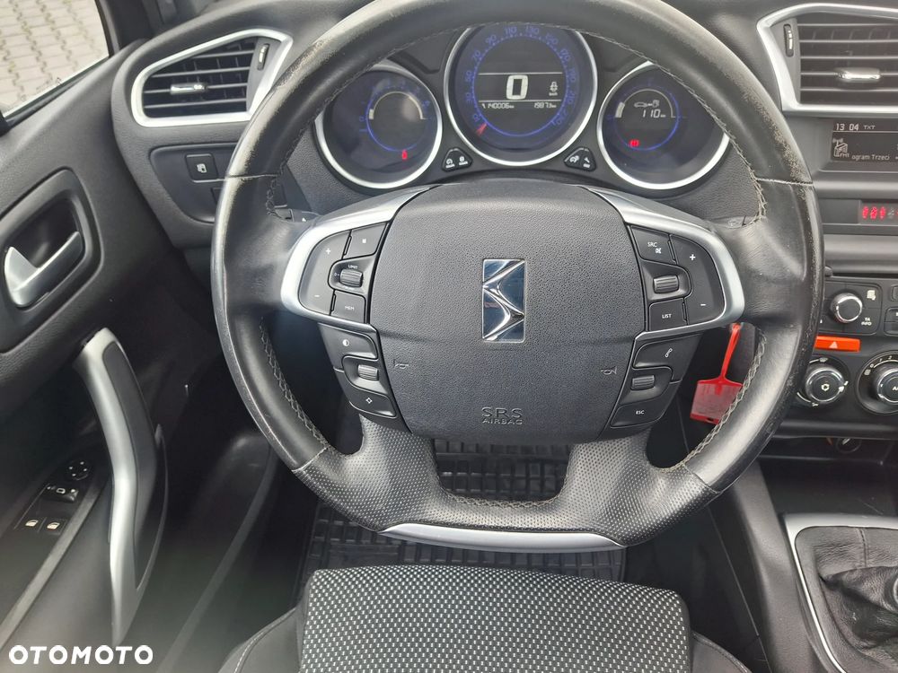 Citroën DS4 e-HDi 110 SoChic - 21