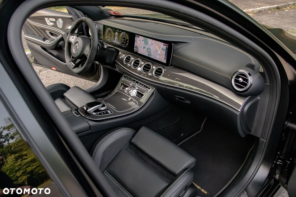 Mercedes-Benz Klasa E 300 9G-TRONIC AMG Line - 17