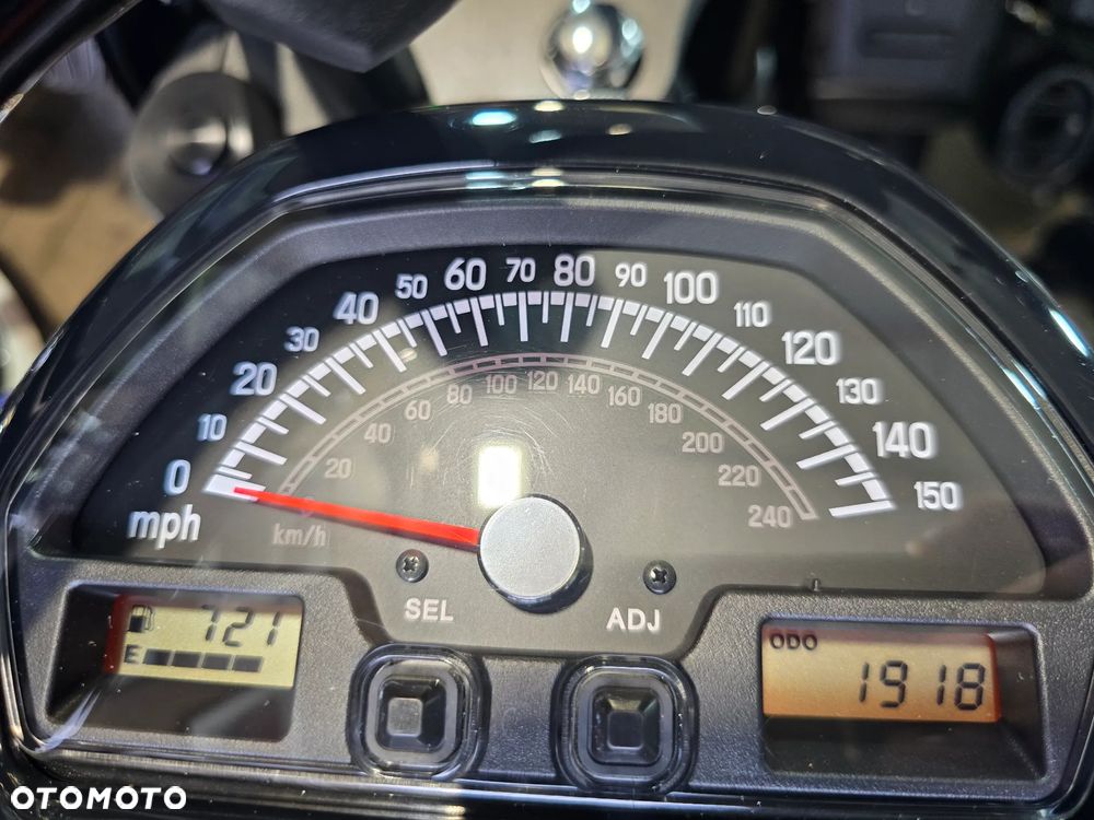 Suzuki Boulevard - 13
