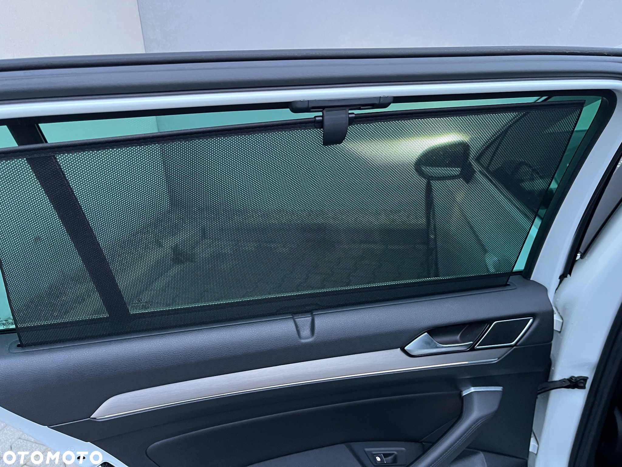 Volkswagen Passat Variant 2.0 TDI SCR DSG Highline - 24